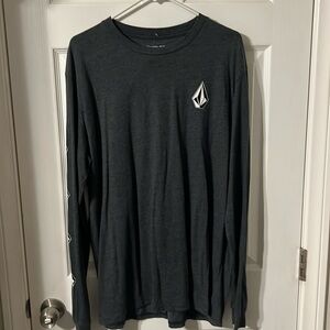 Volcom
Long sleeve cotton tee
Size XL